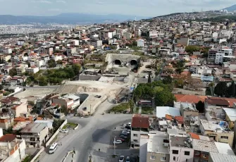 Onat Tüneli çalışmaları Buca'da krize dönüştü: Mahalleli meydana gelen çatlaklardan şikayetçi!
