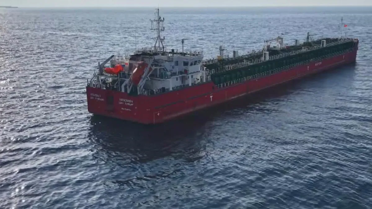 ankerde zehirlenme faciası: Geminin 2'nci kaptanı tutuklandı haberinin görseli