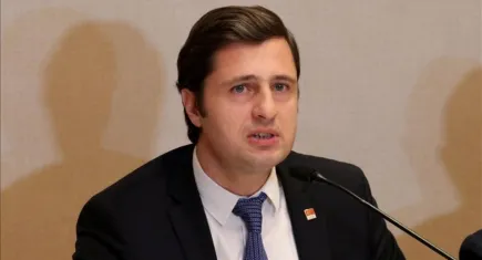 Deniz Yücel: İBB iddianamesine Tuğla dediler sunta çıktı