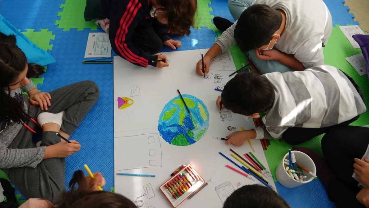 Eğitim-Sen: Çocuklara şiddetten, istismardan ve sömürüden uzak bir yaşam hakkı istiyoruz haberinin görseli