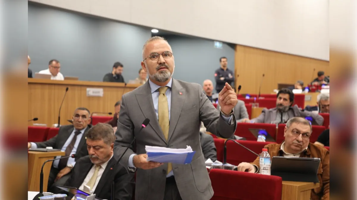 Hakan Yıldız’dan Gökhan Zeybek'e 'çöp' eleştirisi! haberinin görseli