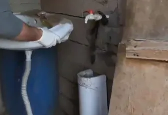 Lavabo musluğuna bağlı düzenek ortaya çıktı: 3.5 ton kaçak motorin ele geçirildi