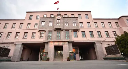 MSB: 4 kişinin TSK ile ilişiği kesildi