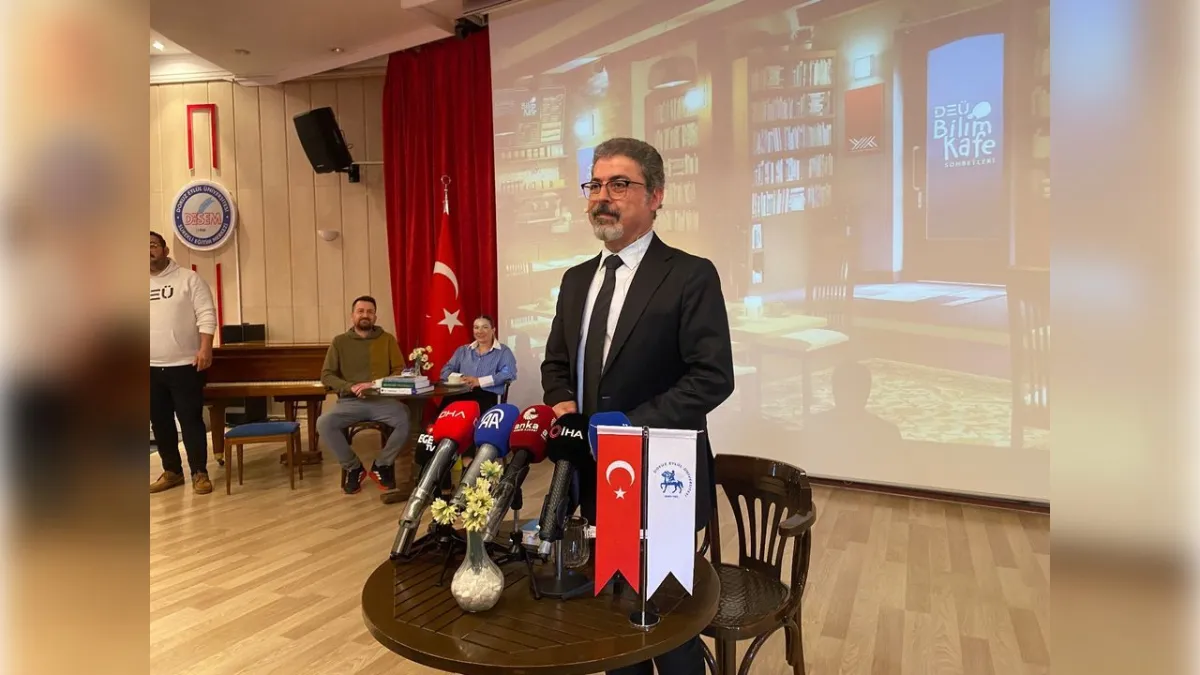 Prof. Dr. Sözbilir’den İzmir için kritik açıklama: Son 25 yılın yapı stoğu yok! haberinin görseli