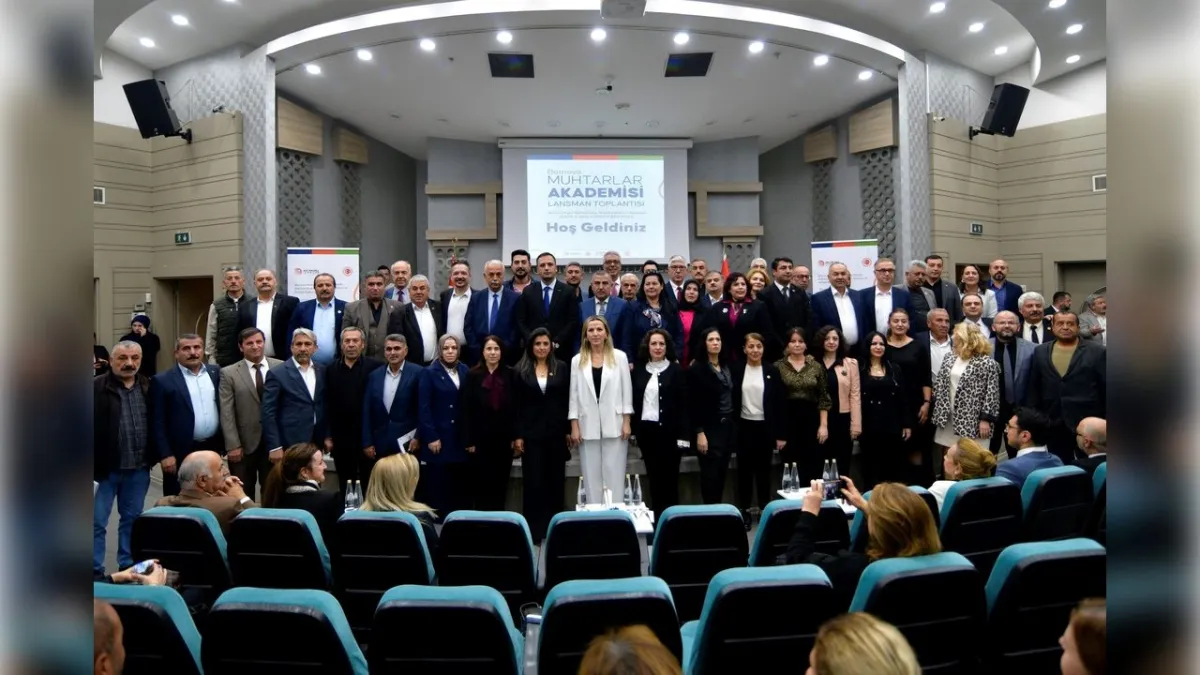 Yerel yönetimde yeni dönem başlıyor: Bornova’da Muhtarlar Akademisi açıldı haberinin görseli