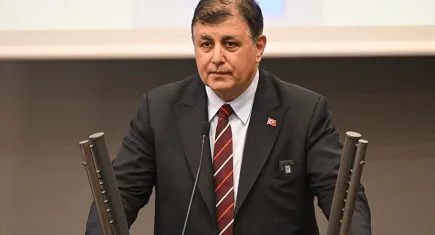 Başkan Tugay’dan ‘havuz’ açıklaması: Bir oyalama alanı değil