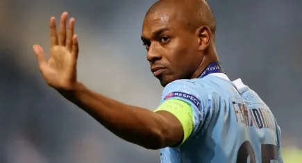 Fernandinho yeşil sahalara veda etti: Efsane orta sahanın kariyerini bitiren sözler neydi? Neden futbolu bıraktı?