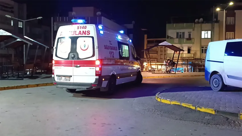Geri Gönderme Merkezi'nde zehirlenme şüphesi: 56 kişi hastanelik oldu  haberinin görseli
