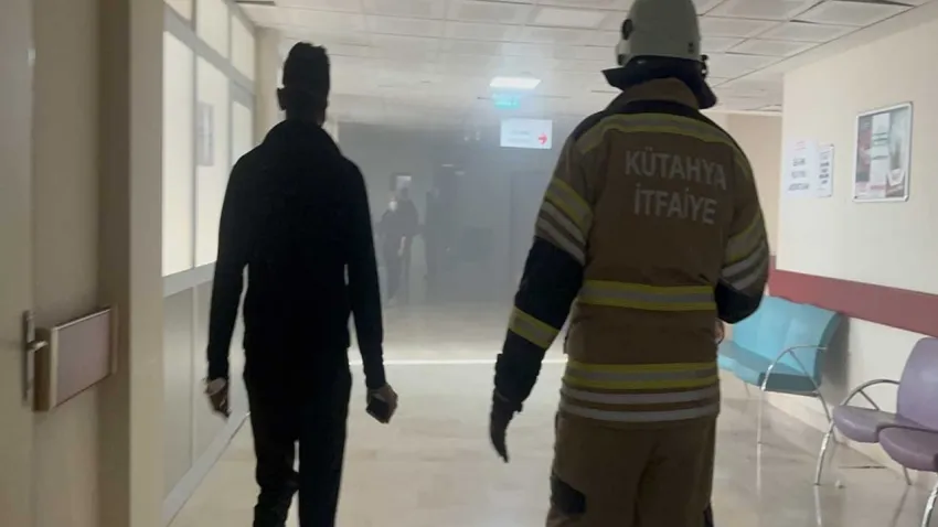 Kütahya Evliya Çelebi Hastanesi'nde yangın paniği haberinin görseli