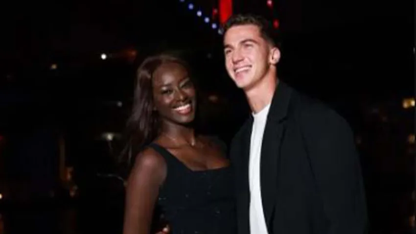 Bertuğ Yıldırım’dan evlilik yolunda ilk adım: Portekizli sevgilisi Oriana Correia’a evlilik teklifi etti haberinin görseli