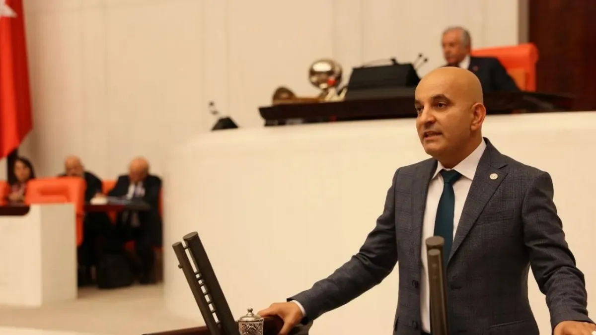 CHP İzmir Milletvekili Mahir Polat Kimdir? Mahir Polat nereden mezun ve mesleği nedir? haberinin görseli