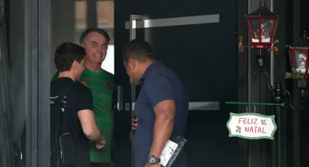 Eski Devlet Başkanı Bolsonaro gözaltına alındı