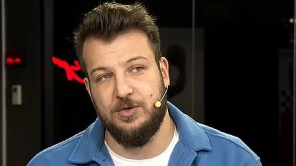 Eski futbolcu Batuhan Karadeniz hakkında kırmızı bülten çıkarıldı haberinin görseli