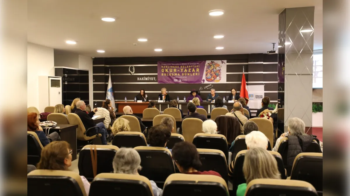 Narlıdere’de kadınlar şiddete karşı edebiyatla güçlendi haberinin görseli