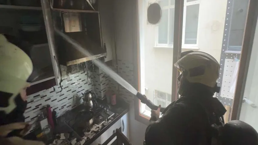 Ocakta unutulan yemek yangına neden oldu