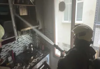 Ocakta unutulan yemek yangına neden oldu