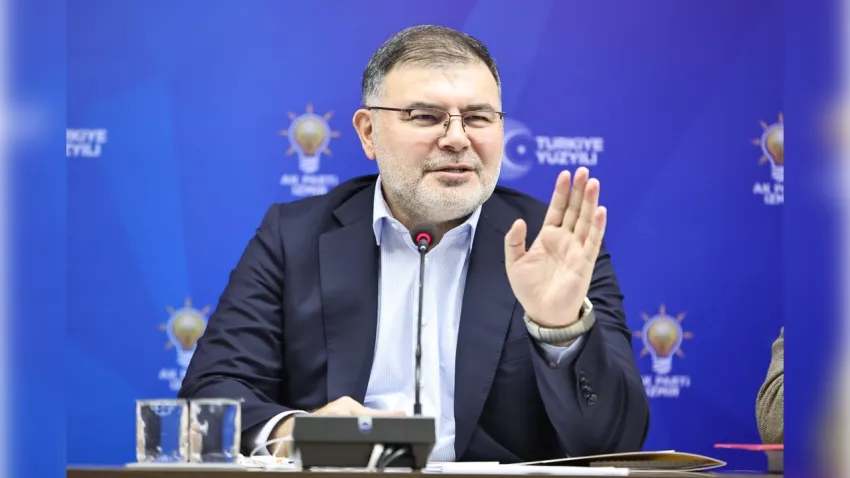 AK Partili Saygılı, İZBAN tartışması üzerinden CHP'li Güç'e yüklendi: Önce dersinize çalışın