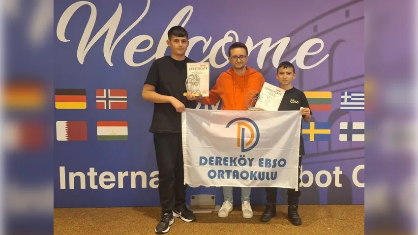 Bergama Dereköy EBSO Ortaokulu öğrencilerinden iki dünya ikinciliği 