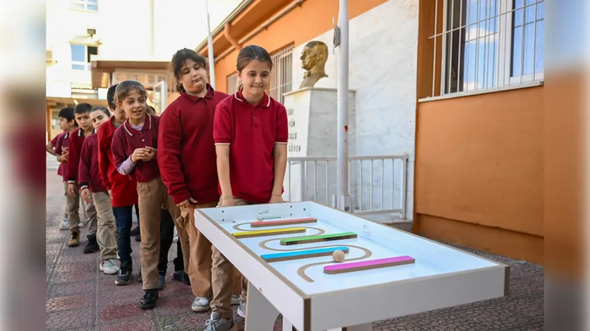 Bornova’da eğitime tam destek 