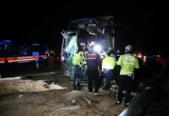 Denizli'de kaza: Yolcu otobüsü ile minibüs çarpıştı