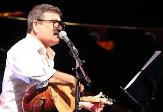 İzmir’de unutulmaz bir halk müziği gecesi: Nurettin Rençber şarkılarını seslendirecek