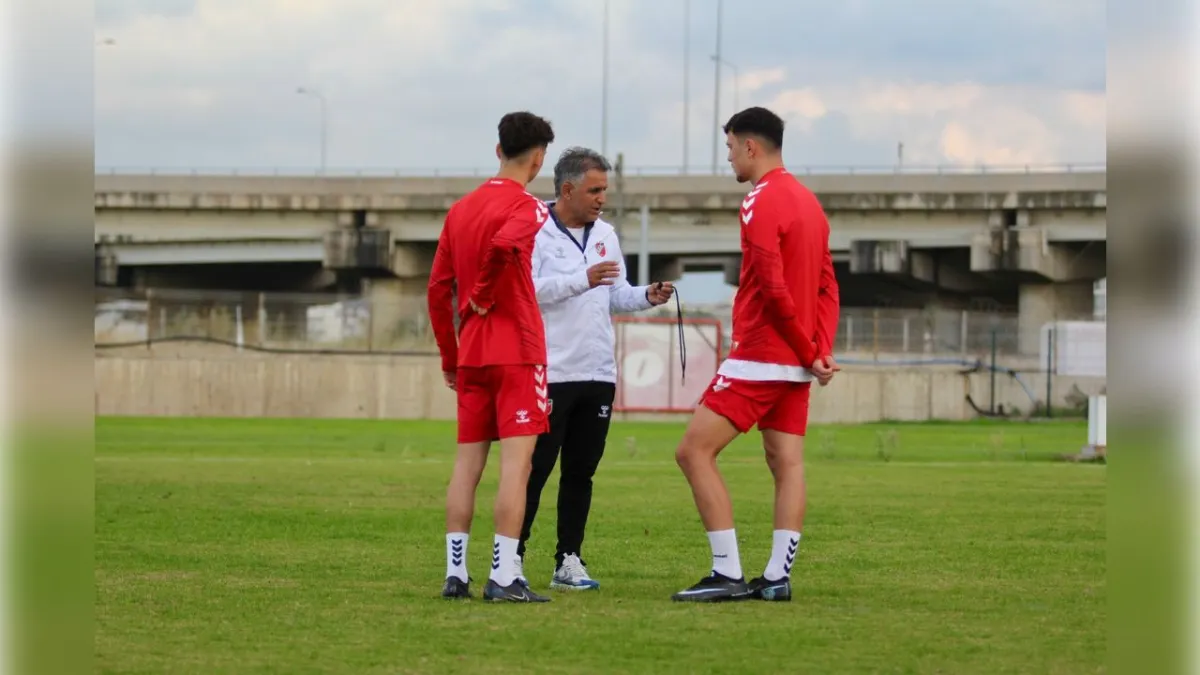 Kaf-Kaf, hazırlık maçında göz doldurdu haberinin görseli