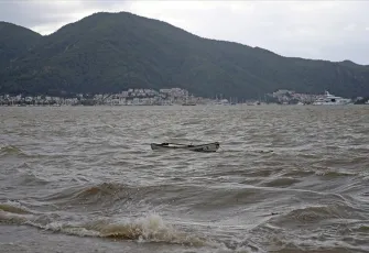 Muğla ve Antalya’ya sağanak uyarısı: Sel, su baskını, yıldırım düşmesine karşı dikkat