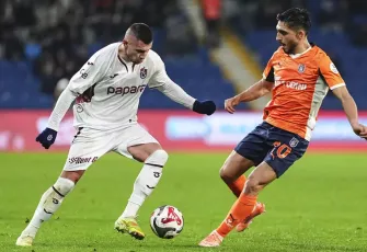 10 Kişi Başakşehir’e karşı nefes kesen maç! Trabzonspor’dan 90+11’de gelen şok zafer