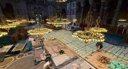 Ayasofya restorasyonunda dev vinç hamlesi: Bakanlık, zemin güvenliğini açıkladı!