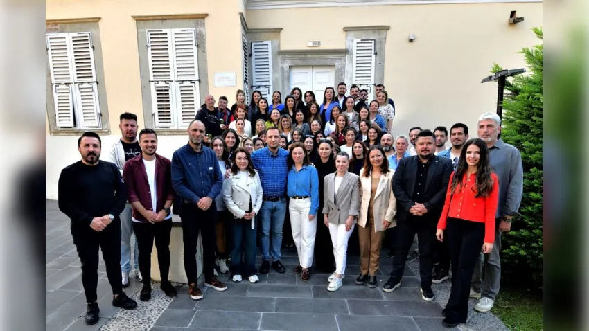 Bornova Belediyesi’nden öğretmenlere anlamlı 24 Kasım buluşması