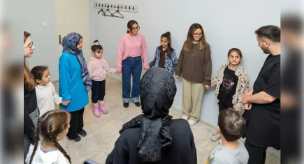 Buca'da renkli harfler projesi hayata geçirildi