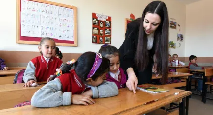 Cumhurbaşkanı Erdoğan 15 bin öğretmen atamasını duyurdu