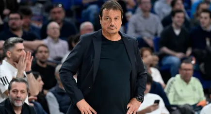 Ergin Ataman’dan FIBA’ya sert çıkış: “EuroBasket finalistiyiz ama kumar oynuyoruz!”