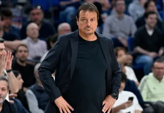 Ergin Ataman’dan FIBA’ya sert çıkış: “EuroBasket finalistiyiz ama kumar oynuyoruz!”