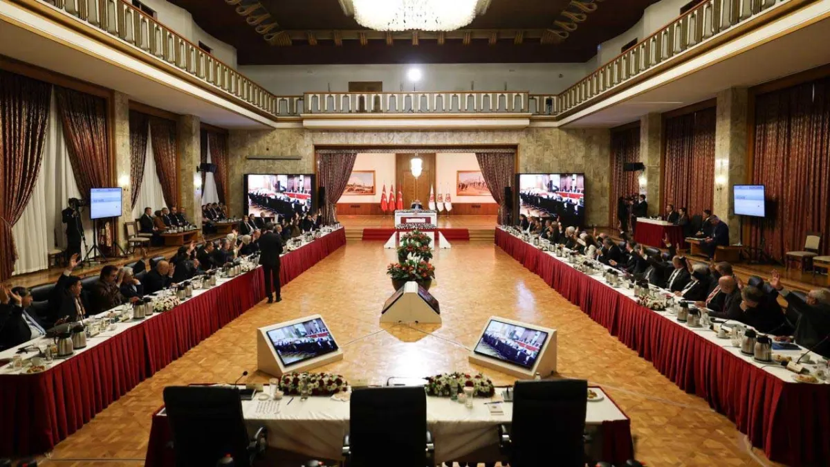 Heyet İmralı'ya gidiyor! haberinin görseli