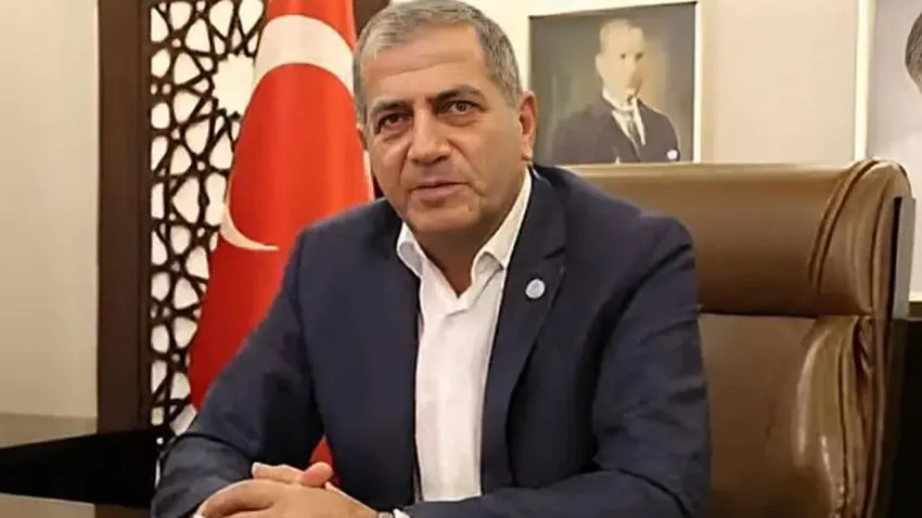 İYİ Parti’nin İzmir vekili Hüsmen Kırkpınar kimdir?