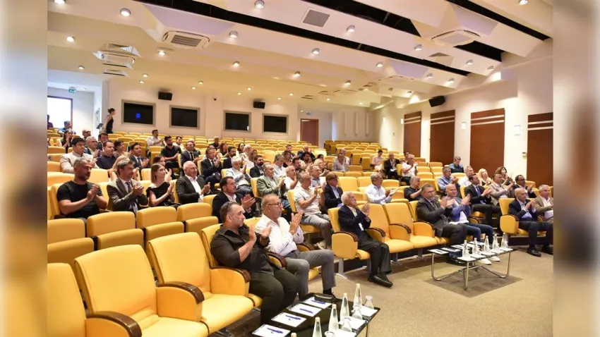 İzmir Atatürk OSB’de “İş Birliği ve İthal İkame Ürün” toplantısıyla yerli üretim hedeflendi haberinin görseli