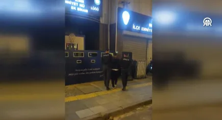 İzmir’de hakkında 50 yıl hapis cezası bulunan 16 yaşındaki firari yakalandı