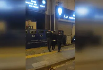 İzmir’de hakkında 50 yıl hapis cezası bulunan 16 yaşındaki firari yakalandı