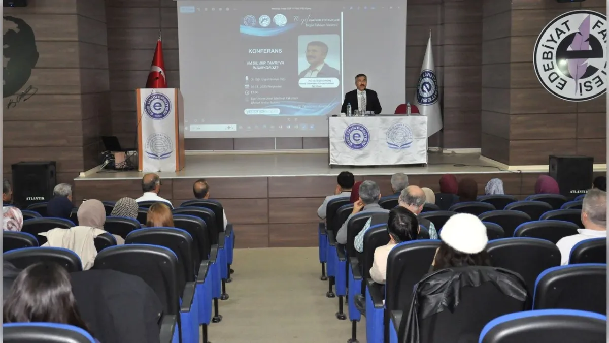 Prof. Dr. İbrahim Maraş EÜ'de öğrencilerle buluştu haberinin görseli