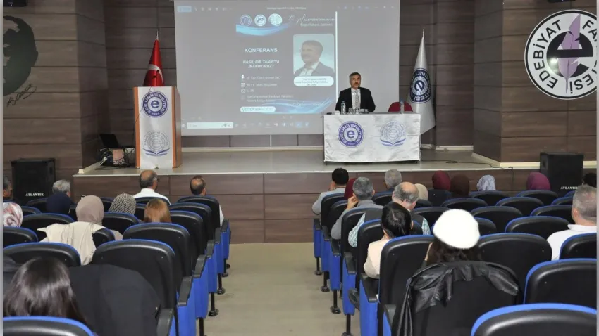 Prof. Dr. İbrahim Maraş EÜ'de öğrencilerle buluştu haberinin görseli