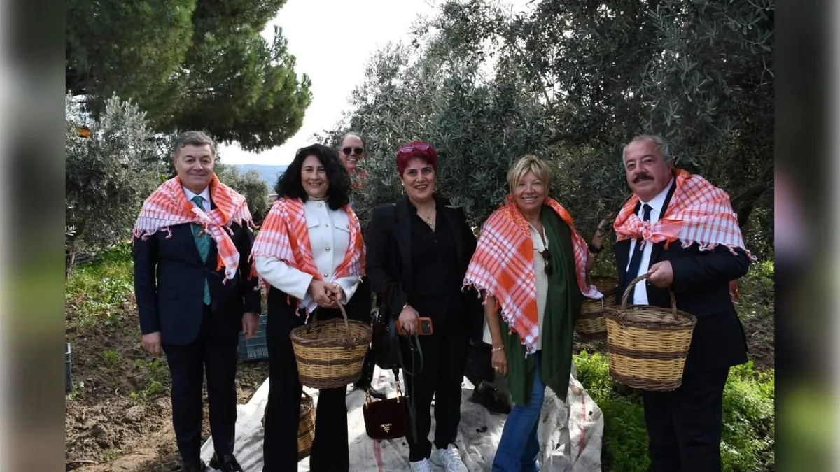 Zeytin ve zeytinyağı sezonu Kınık'ta açıldı haberinin görseli