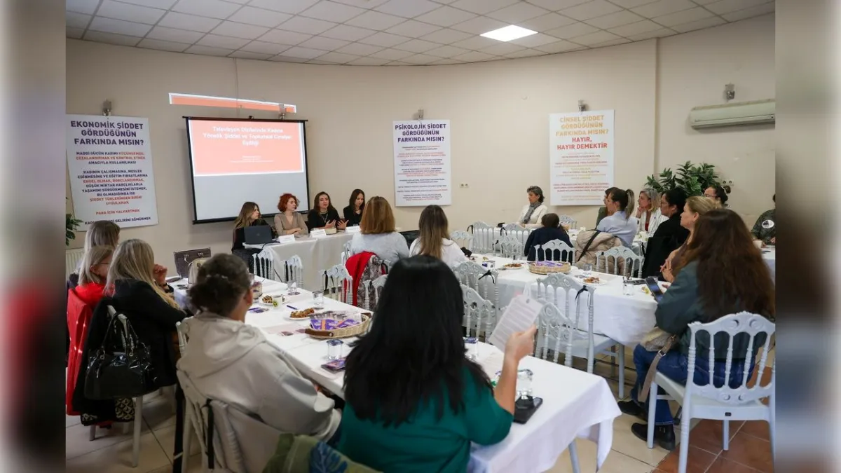 Buca’da kadına yönelik şiddet ve medya tartışıldı haberinin görseli