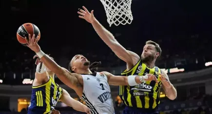 Fenerbahçe Beko’dan nefes kesen zafer! Virtus Bologna’yı son saniyede devirdi