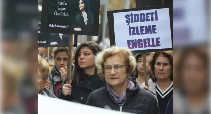 İpek Onbaşıoğlu: Bu şiddet bir ahlak sorunu değil sistem sorunudur