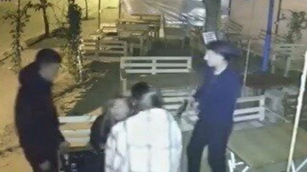 Kafede Dehşet Anları: Genç Adam Kız Kardeşinin Başına Tabanca Dayadı, Şoke Eden İddia! haberinin görseli