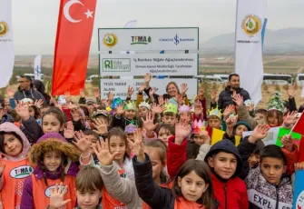 Niğde’de 30 bin fidan toprakla buluştu: “81 ilde 81 orman” projesi yeniden hayata geçti