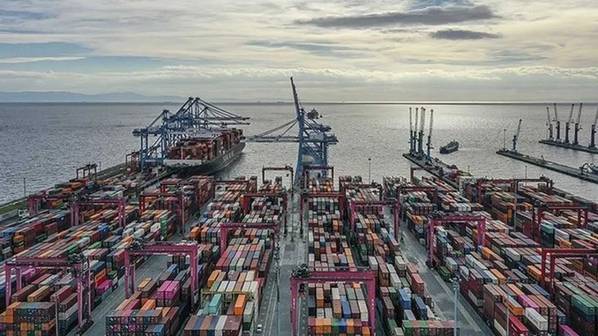 Ticaret Bakanlığı açıkladı: Ocak-ekim dönemi ihracatı arttı haberinin görseli