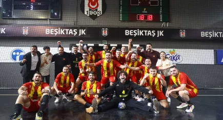 Uçan Adamlar, Beşiktaş deplasmanından lider döndü