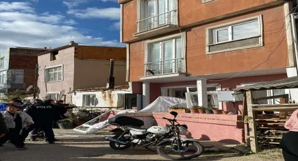 3 katlı evde doğal gaz patlaması